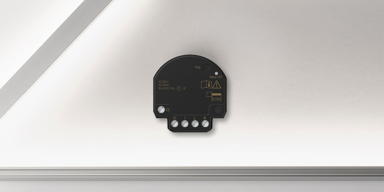 JUNG HOME Jalousieaktor Mini bei Martin Meyer Elektro in Uettingen