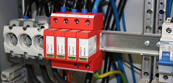 Über­spannungs­schutz bei Martin Meyer Elektro in Uettingen